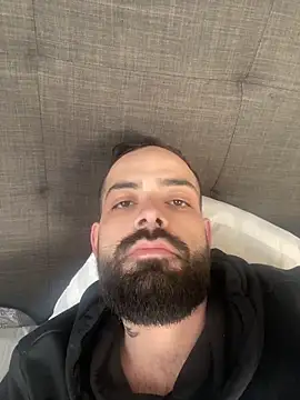 guccititi online show from 10/24/25, 07:43