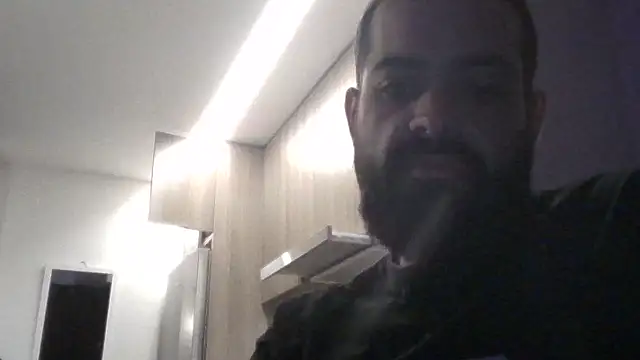 guccititi online show from 11/10/25, 02:32