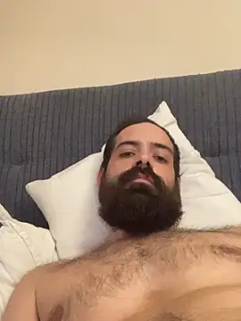 guccititi online show from 12/20/25, 08:05