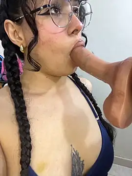 Emma Winslow online show from 10/09/25, 06:11