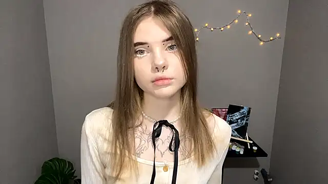 CarolinePepper online show from 03/20/25, 05:15