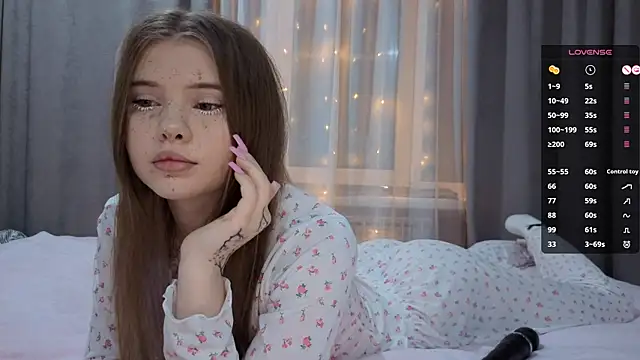 CarolinePepper online show from 12/22/25, 01:41