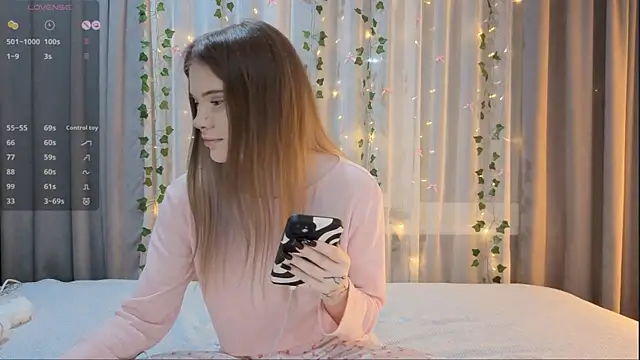 CarolinePepper online show from 02/11/26, 02:11