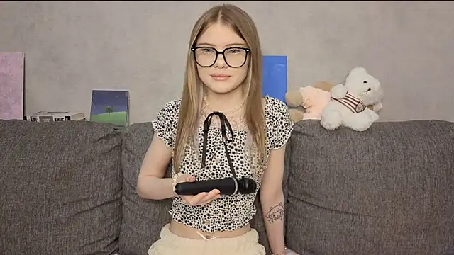 CarolinePepper online show from 05/24/26, 01:27