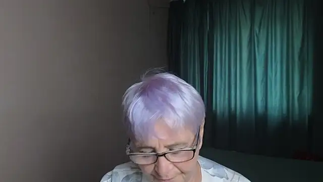 Sandra Snowflake online show from 10/10/25, 11:53