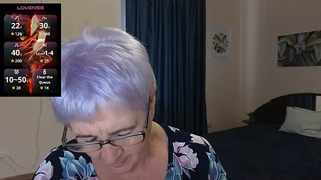 Sandra Snowflake online show from 10/23/25, 10:58