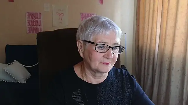 Sandra Snowflake online show from 05/28/26, 08:00