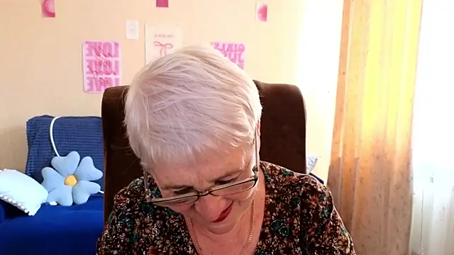 Sandra Snowflake online show from 06/30/26, 11:44