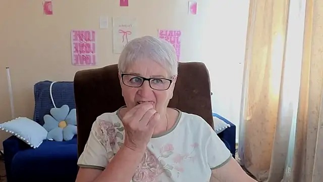 Sandra Snowflake online show from 07/01/26, 12:18