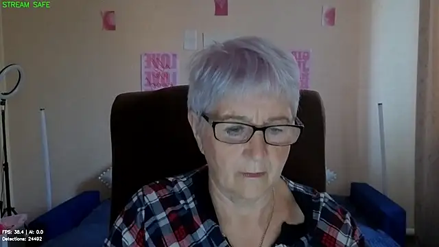 Sandra Snowflake online show from 07/10/26, 03:55