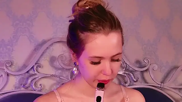 Snapshot of BECKI_VRES chatting on 10/26/25, 09:10 BECKI VRES online show from 10/26/25, 09:10