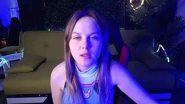 Snapshot of Dyna_bae chatting on 02/27/25, 07:44 Dyna bae online show from 02/27/25, 07:44