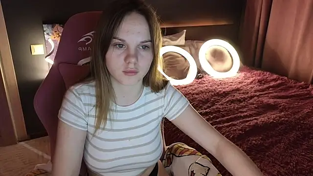 Snapshot of Dyna_bae chatting on 09/24/25, 01:53 Dyna bae online show from 09/24/25, 01:53