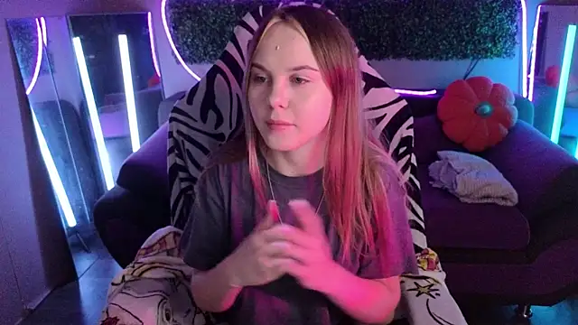 Snapshot of Dyna_bae chatting on 11/12/25, 09:10 Dyna bae online show from 11/12/25, 09:10