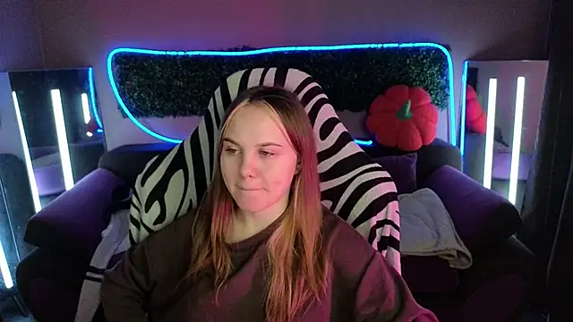 Snapshot of Dyna_bae chatting on 11/20/25, 08:58 Dyna bae online show from 11/20/25, 08:58