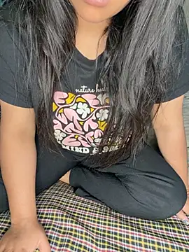 Sassy-soumu online show from 11/08/25, 08:40