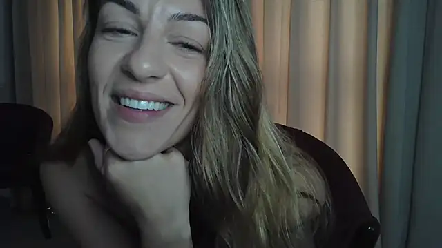 Snapshot of Edenfox- chatting on 03/22/25, 08:48 Edenfox- online show from 03/22/25, 08:48