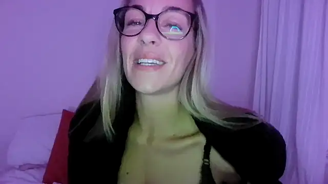 Edenfox- online show from 10/25/25, 08:58