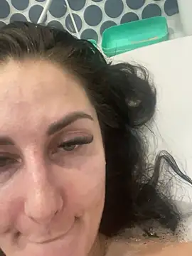 Snapshot of Veronicavirus chatting on 02/16/25, 04:32 Veronicavirus online show from 02/16/25, 04:32