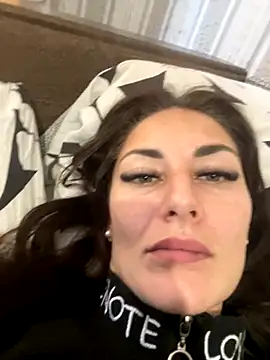 Snapshot of Veronicavirus chatting on 10/22/25, 07:41 Veronicavirus online show from 10/22/25, 07:41