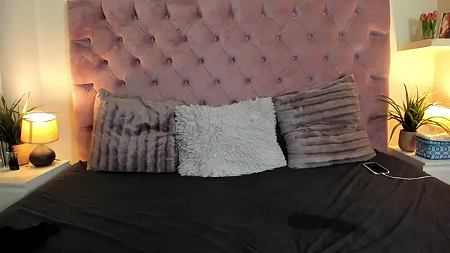 Snapshot of MaiaMini chatting on 03/04/25, 02:49 MaiaMini online show from 03/04/25, 02:49