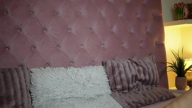 MaiaMini online show from 01/13/26, 08:58