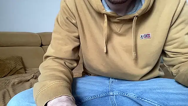 larsfrommars1992 online show from 02/19/25, 12:44