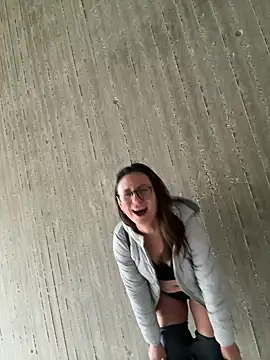 Snapshot of AvaFlowers6 chatting on 11/09/25, 12:25 AvaFlowers6 online show from 11/09/25, 12:25