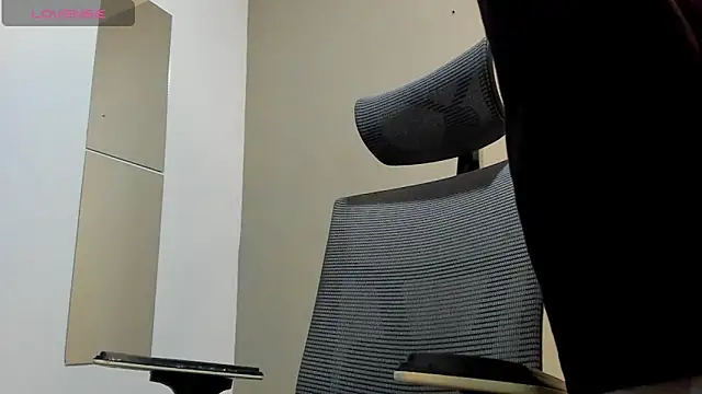 mattiwsmorris  online show from 11/26/25, 12:22