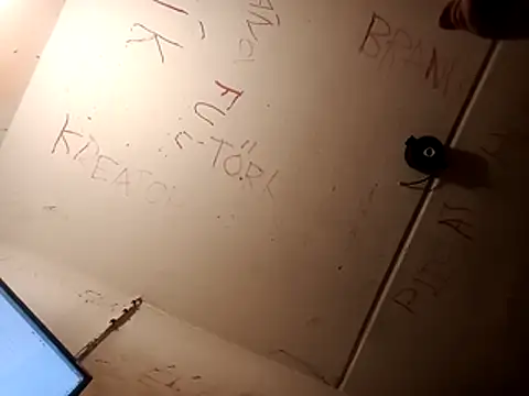 VickyDevilEU online show from 10/15/25, 02:01