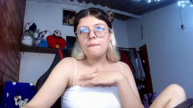 Emily  katz online show from 03/15/25, 06:21