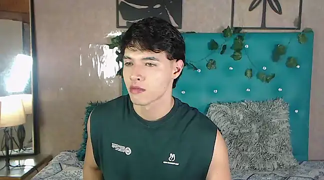 LiamAndrewzz online show from 03/09/25, 08:42