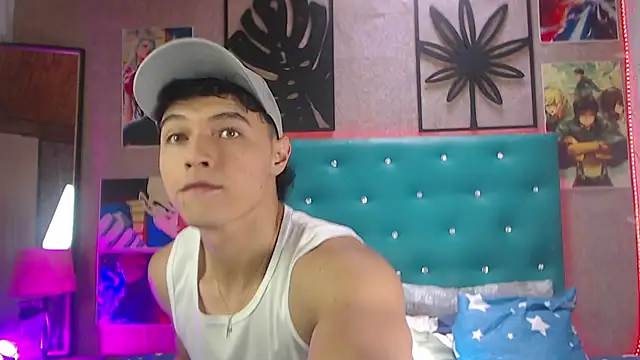 LiamAndrewzz online show from 09/21/25, 04:19