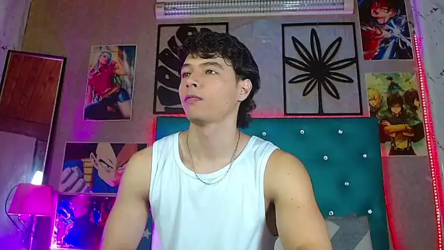 Snapshot of LiamAndrewzz chatting on 07/05/26, 12:28 LiamAndrewzz online show from 07/05/26, 12:28