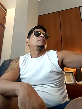 Snapshot of Odin-2121 chatting on 02/20/25, 04:18 Odin-2121 online show from 02/20/25, 04:18