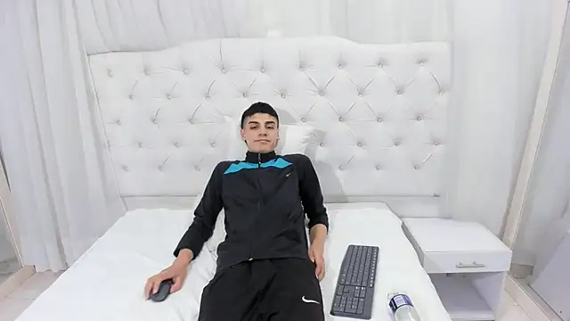 frank jhonsson online show from 12/17/25, 05:08