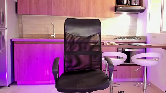 valeria  lewiis online show from 02/23/25, 02:57