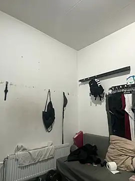 pesyelisa online show from 03/04/25, 11:40