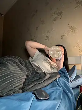 Naughtbaby 2025 online show from 11/23/25, 03:39