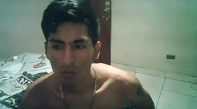 Snapshot of LeonRoots chatting on 02/16/25, 09:04 LeonRoots online show from 02/16/25, 09:04