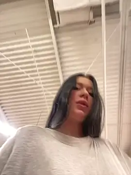 Snapshot of AlishaPrettyBlade chatting on 02/26/25, 06:37 AlishaPrettyBlade online show from 02/26/25, 06:37