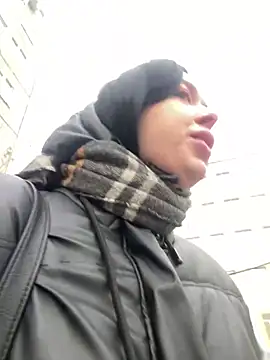 Snapshot of AlishaPrettyBlade chatting on 03/05/25, 03:29 AlishaPrettyBlade online show from 03/05/25, 03:29