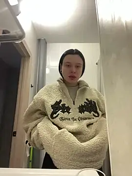 Snapshot of AlishaPrettyBlade chatting on 03/08/25, 04:56 AlishaPrettyBlade online show from 03/08/25, 04:56