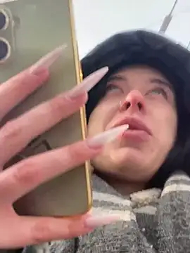 Snapshot of AlishaPrettyBlade chatting on 03/12/25, 09:34 AlishaPrettyBlade online show from 03/12/25, 09:34