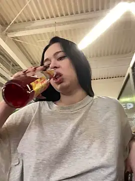 Snapshot of AlishaPrettyBlade chatting on 03/14/25, 06:21 AlishaPrettyBlade online show from 03/14/25, 06:21