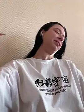 Snapshot of AlishaPrettyBlade chatting on 03/17/25, 10:38 AlishaPrettyBlade online show from 03/17/25, 10:38