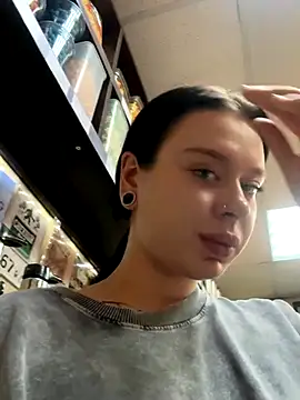 Snapshot of AlishaPrettyBlade chatting on 09/11/25, 10:48 AlishaPrettyBlade online show from 09/11/25, 10:48