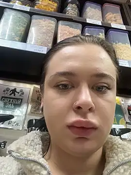 Snapshot of AlishaPrettyBlade chatting on 09/13/25, 11:21 AlishaPrettyBlade online show from 09/13/25, 11:21