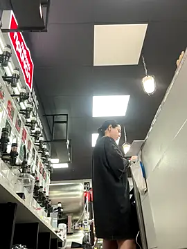 Snapshot of AlishaPrettyBlade chatting on 10/13/25, 12:05 AlishaPrettyBlade online show from 10/13/25, 12:05