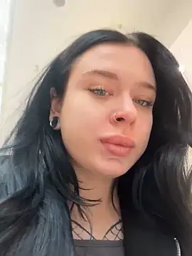 Snapshot of AlishaPrettyBlade chatting on 10/15/25, 08:36 AlishaPrettyBlade online show from 10/15/25, 08:36